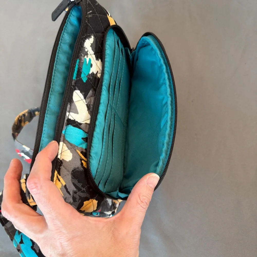 Vera Bradley Painted Feathers Quilted Cotton Crossbody Bag Organizer‎ Wallet